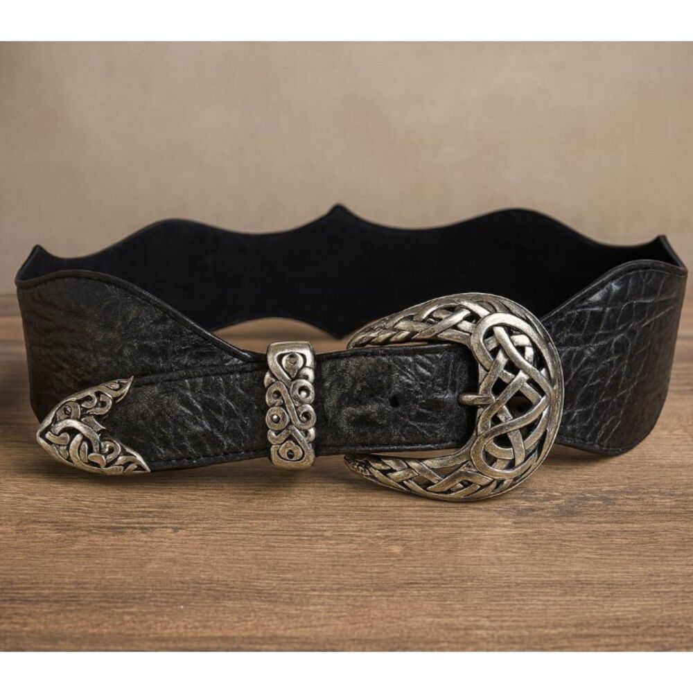 Leather Rock Belt Textured soft Leather Large Buckle Boho Wide EUC Size S 32